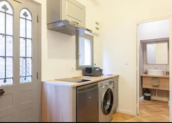 Le Coeur De 1-bedroom Retreat フォンテーヌブロー